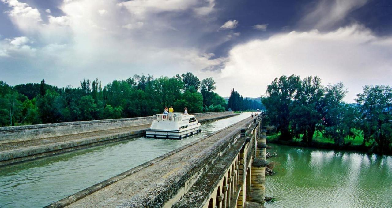 Saëns 03-T2 avec garage privé optionnel-Centre historique et plages à 16km ! Béziers Exterior foto
