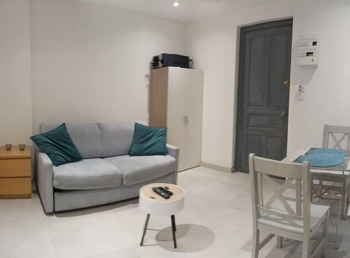 Saëns 03-T2 avec garage privé optionnel-Centre historique et plages à 16km ! Béziers Exterior foto